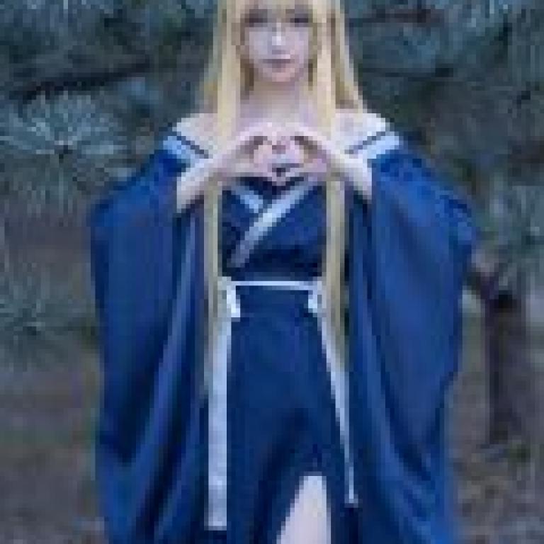 Phantom in the Mountains，Blue dress on a girl.