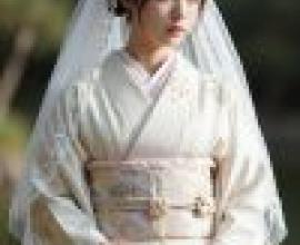 kimono，Woman with veil and dress.