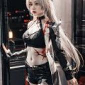 Acheron， Honkai Star Rail，A girl wearing black and silver clothes.