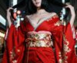 kimono，A woman with red hair and long black bangs wearing a red kimono.
