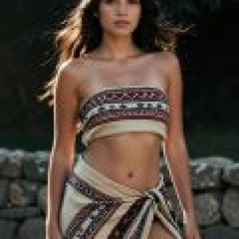 Beautiful Historical Shadows，A lady wearing bikini and the top.