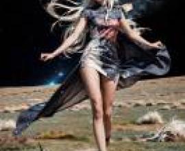 Mobile wallpaper， Edge of the World， EotW， realistic， blonde woman in the alien world.
