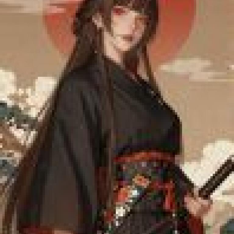 時間流逝，動漫女性手持劍弓。