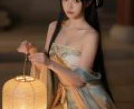 旗袍女神幻想造型，模特兒禮服和頭飾。