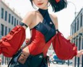 貓宮又奈 Nekomiya Mana，這個女孩登上了《Hake》雜誌的封面。