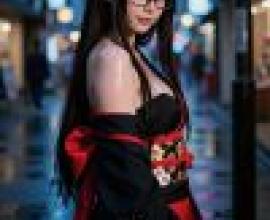 kimono，Asian girl in black dress.