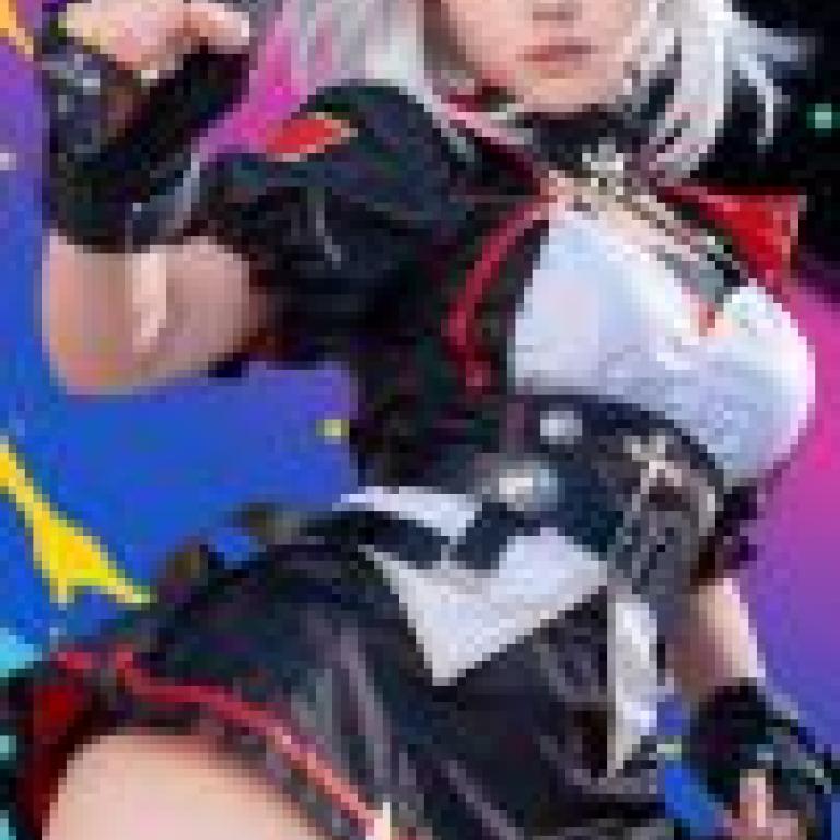 ZIT ATR，A female anime character holding a gun.