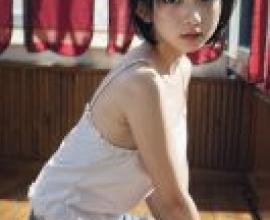 手機桌布，三条京子（さんじょうけいこ），稻荷恋之歌，寫實，一名婦女坐下來。