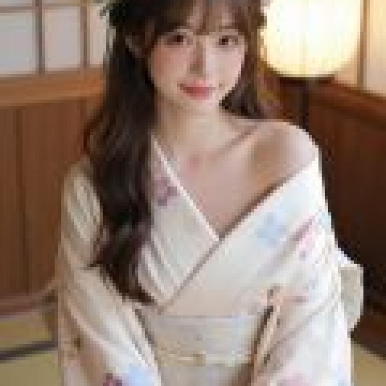 和服魅影，穿著和服的女子。