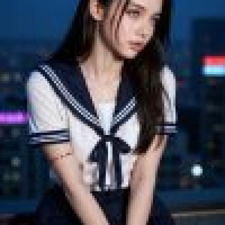 Special occupations，A young woman in a sailor uniform.