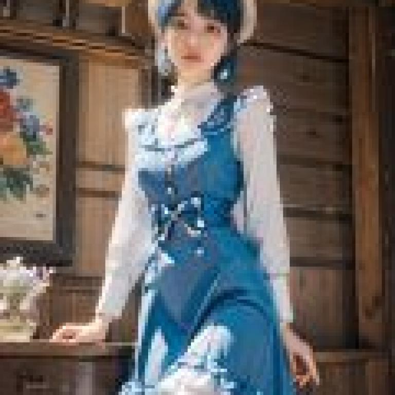 神裡綾香（原神），身穿藍色衣服的女性角色。