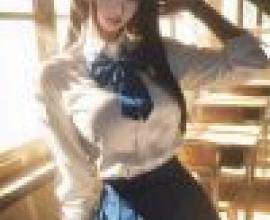 Beautiful girl，A woman with a ponytail in a blue bow.