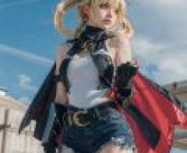 jahoda Genshin Impact，Girl with blonde hair and red cape.