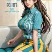 Shimanami Nayuka Saimin Soku Yari Gakuen，模特兒女孩穿著藍色連身裙。