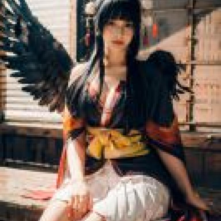 Nyotengu Traditional，Dead or Alive，The model is wearing an angel costume.