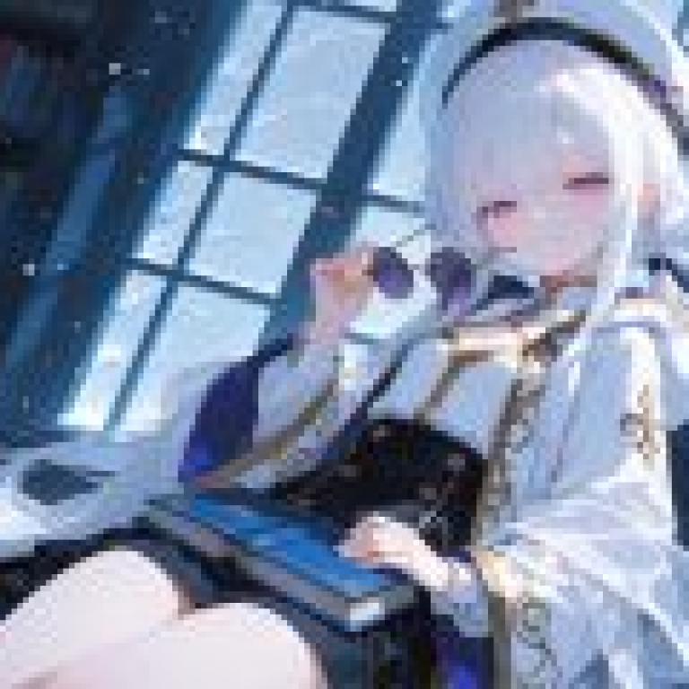 The Mysterious Castle Mistress，A girl in glasses holding book with blue and gold clothes.