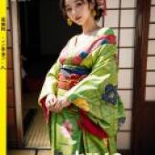 手機桌布，花魁，寫實，身穿綠色和服的日本女子。