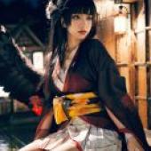 Nyotengu Traditional，Dead or Alive，An Asian model sits on the edge of a railing in a kimono.