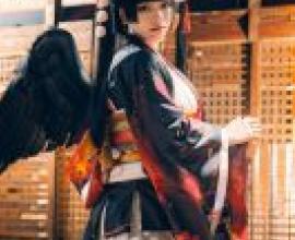 Nyotengu Traditional，Dead or Alive，An anime girl in a kimono stands on a rooftop.