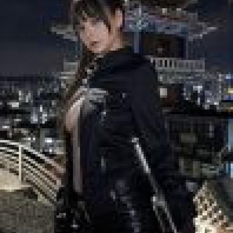 Fantasy Dream，A woman in leather standing with a gun.