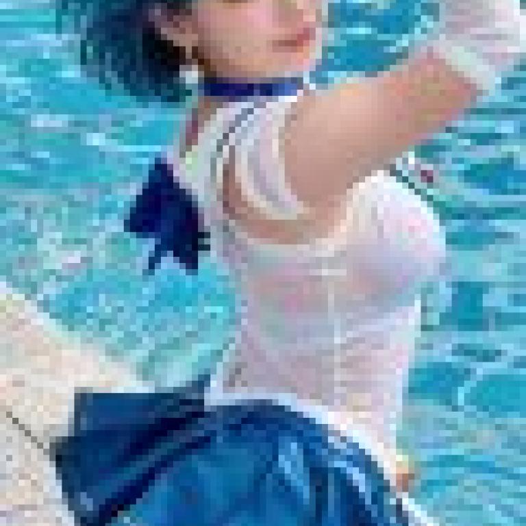 夢中相遇，一個穿著藍色水手服的女孩。