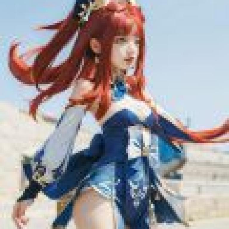 nilou，原神，這個女人有紅頭髮。