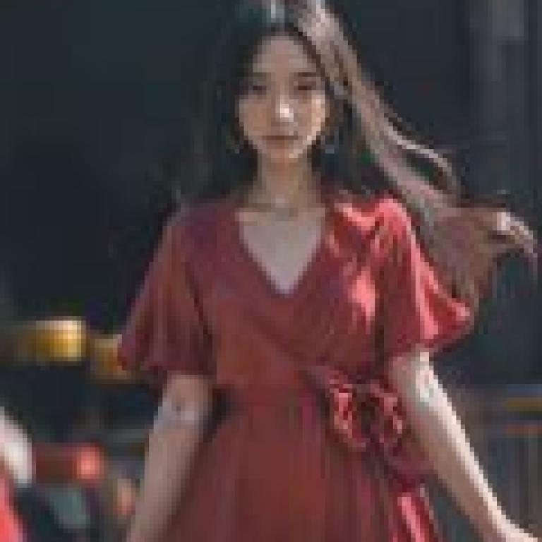 Cattleya Baudelaire Violet Evergarden，A woman wearing red.