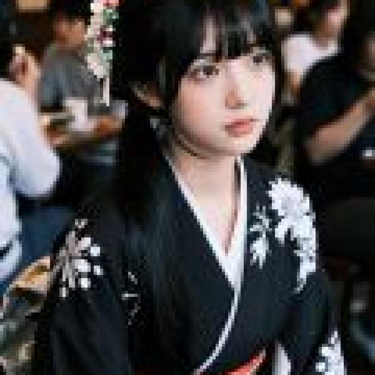 ZIT 01，A woman with black hair and white flowers in her hair.