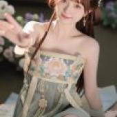 Predestined relationship，A young woman wearing an elegant dress.