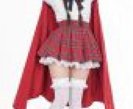 girls，Girl in red cape and plaid skirt.