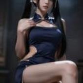 Cheongsam Goddess Fantasy，Woman in blue dress.