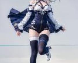 特蕾莎的命運無法逃脫，她是個長髮女孩。