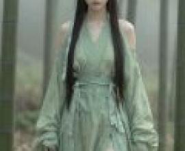 Beauty in the book，A woman with long hair and glasses.