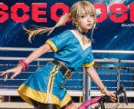 Souffle Rossetti スフレ・ロセッティSTAR OCEAN，A girl riding a bike with the name Scoosee on her shirt.