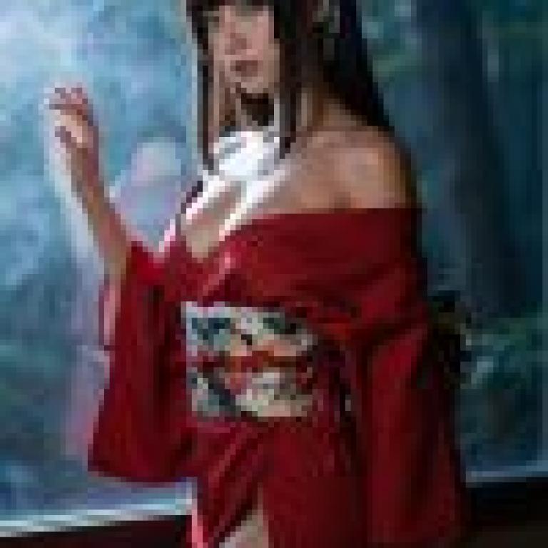 girls，A woman in a kimono with her arm extended.