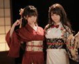 Time passed，Girls in traditional Japanese outfits are posing.