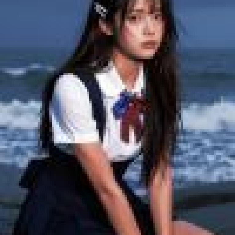 女孩們，沙灘上的女孩。