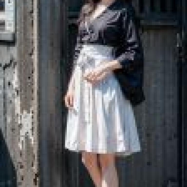 Mobile phone wallpaper， photos of Korean-style long-legged beauties， real people， Korean-style long-legged beauties’ outfits