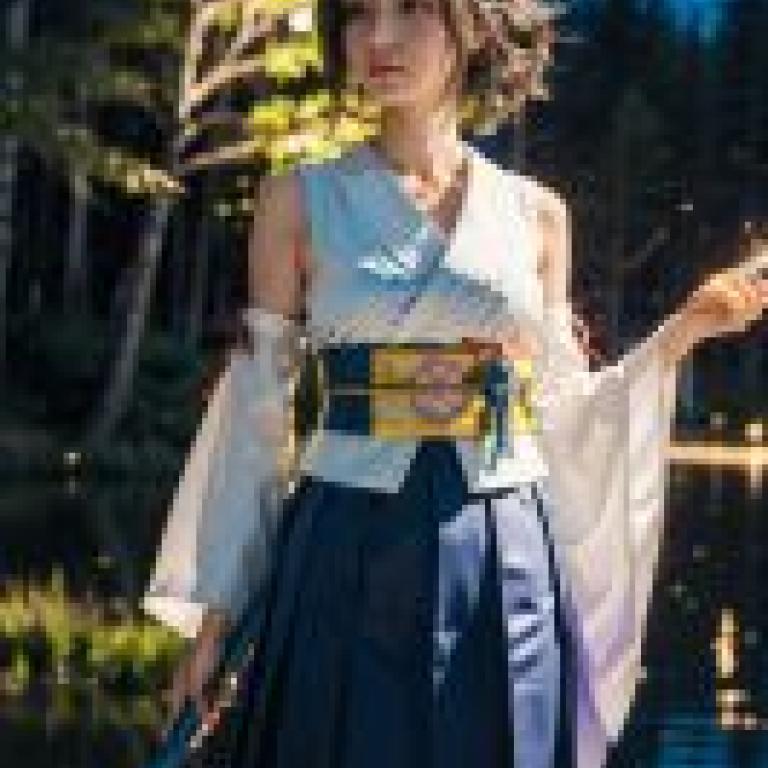 FF X，尤娜，身穿和服的年輕女子。