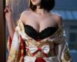 Japanese kimono，Model wears red and white kimono with bow.