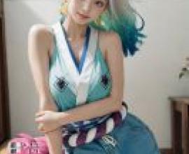 海賊王 YamatoA 模型身穿藍色服裝，頭戴紅色犄角。