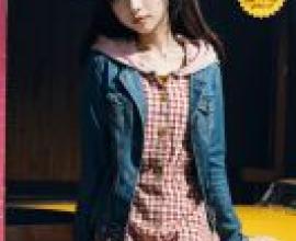 手機桌布，School Days Kokoro Katsura  桂 心，寫實，一個女孩坐在長凳上。