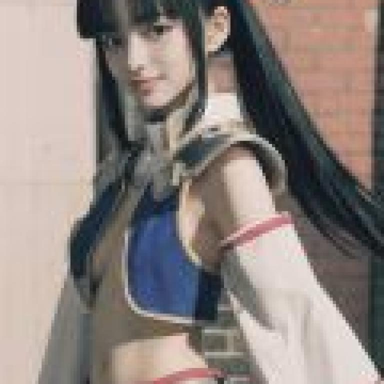 牛若丸，Fate Grand Order，身穿藍白服飾、綁著馬尾的女孩。