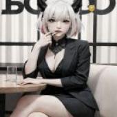 惡魔女總裁，一位身穿魔鬼服裝的女人坐在桌旁。