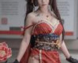 不同顏色，一位裝扮成藝伎的女子手持兩朵花。