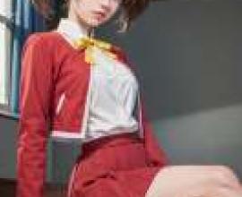 Tomochika Dannoura，Instant Death，A girl with one arm bent.