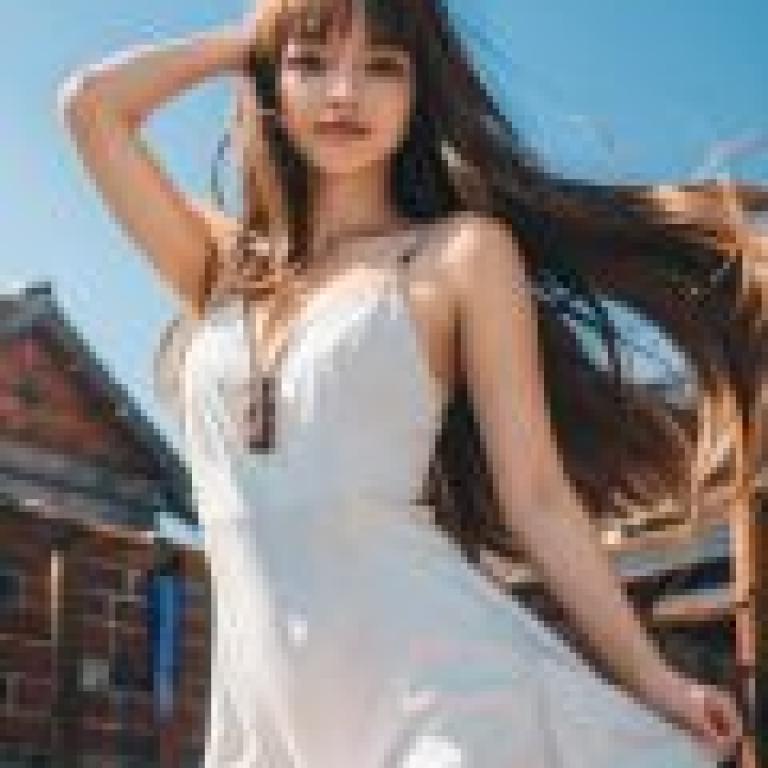 Spice and wolf，Girl with ears and tail is looking.