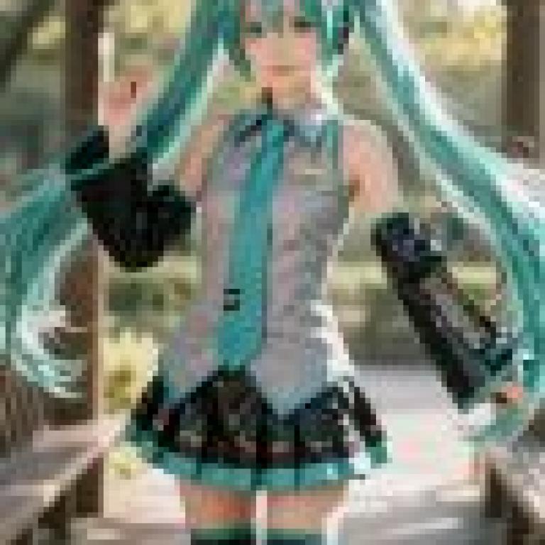 Hatsune Miku，A girl wearing a blue headband with red bows and black gloves.