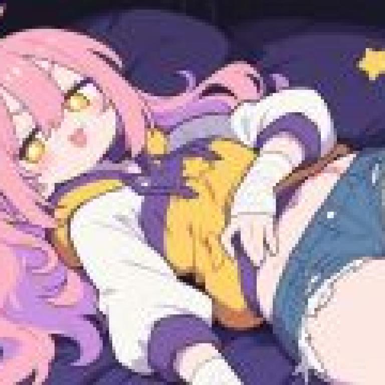 Pinch face girl，A girl is wearing ripped shorts and it appears that she has been injured.