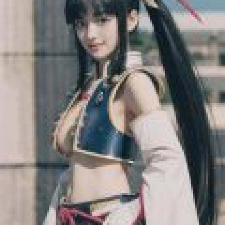 牛若丸，Fate Grand Order，一位長髮身穿深色衣服的女孩。